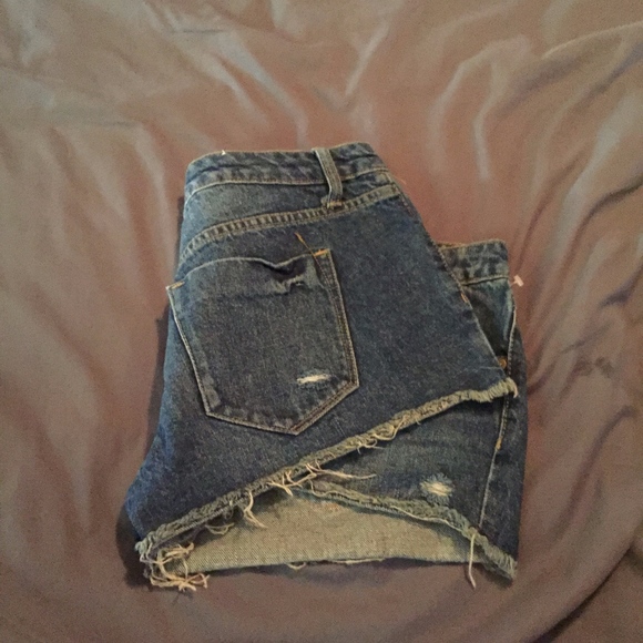 Mossimo Low Rise Short Shorts - Picture 2 of 3